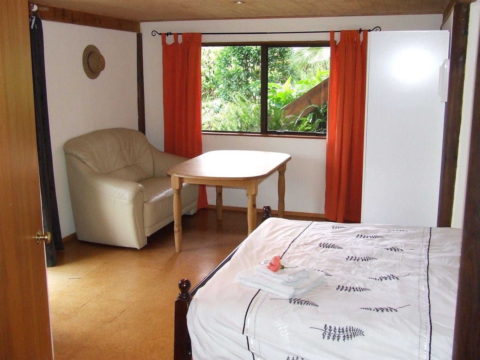 Runciman Berries And Emus B&B Ramarama Bagian luar foto